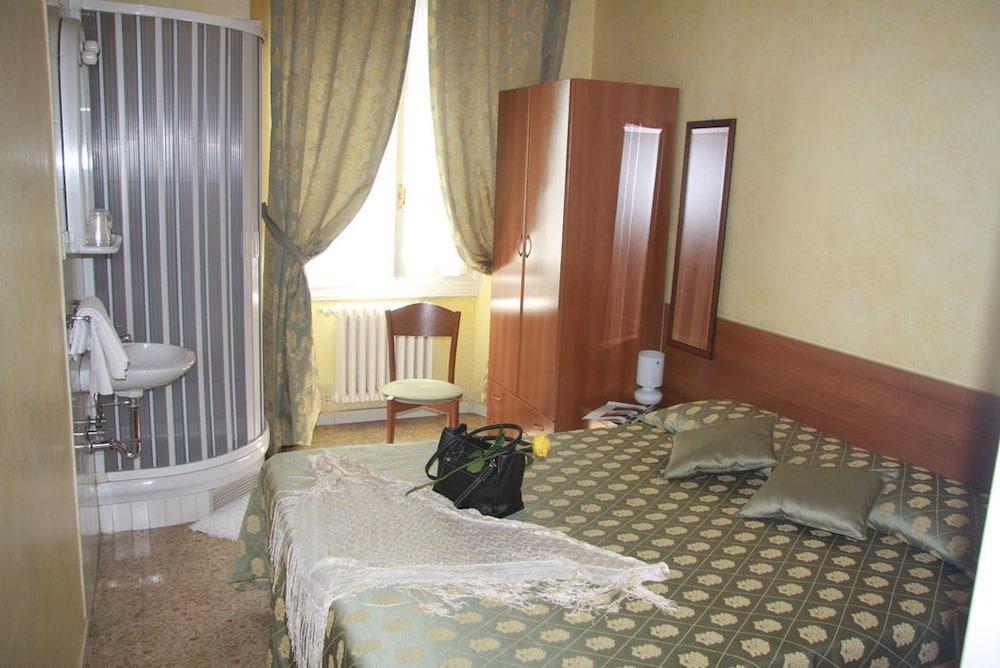 Hotel Giappone Florenz Exterior foto